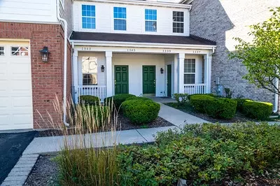 1339 Scarboro Rd #605, Schaumburg, IL 60193