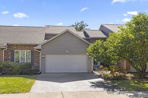 895 Saddlewood Dr, Glen Ellyn, IL 60137