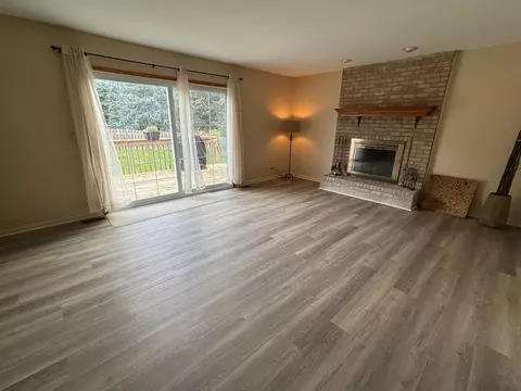 2000 Shiloh Dr, Johnsburg, IL 60051 photo 11