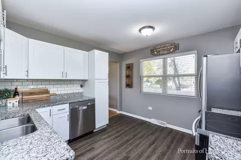 526 E Maple St, Lombard, IL 60148 photo 7
