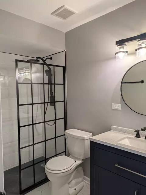 1250 E Washington St #8, Des Plaines, IL 60016 photo 8