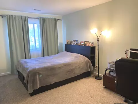Bedroom - 709 W Central Rd #A3, Mount Prospect, IL 60056 photo 1 of 4