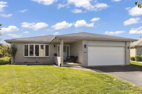 16729 W Seneca Dr, Lockport, IL 60441