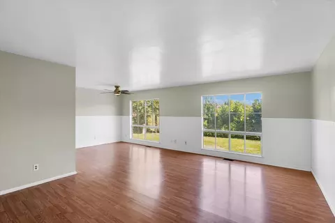 Living - 1106 Maplepark Dr, Champaign, IL 61821 photo 1 of 7