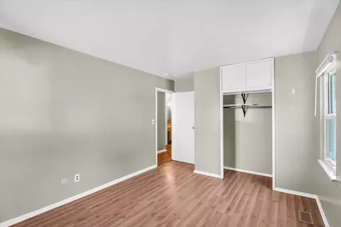 Bedroom - 1106 Maplepark Dr, Champaign, IL 61821 photo 4 of 6