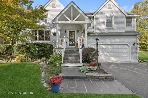 404 Melrose Dr, Tower Lakes, IL 60010