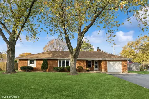8024 S 84th Ave, Justice, IL 60458