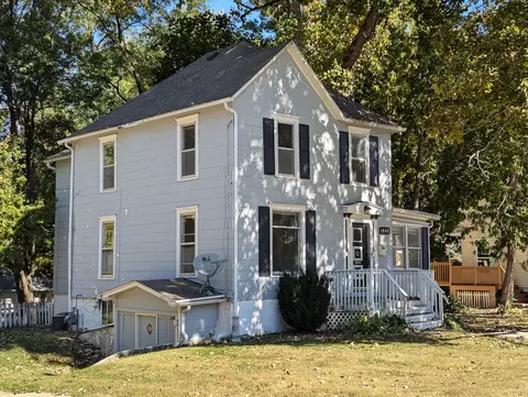 1448 W Stephenson St, Freeport, IL 61032