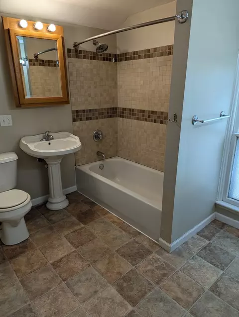 1448 W Stephenson St, Freeport, IL 61032 photo 15
