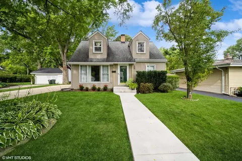 42 S Elm St, Palatine, IL 60067