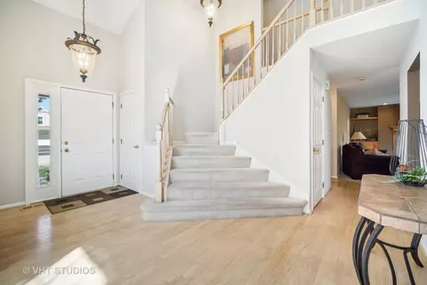 1355 Beacon Ln, Bartlett, IL 60103 photo 6