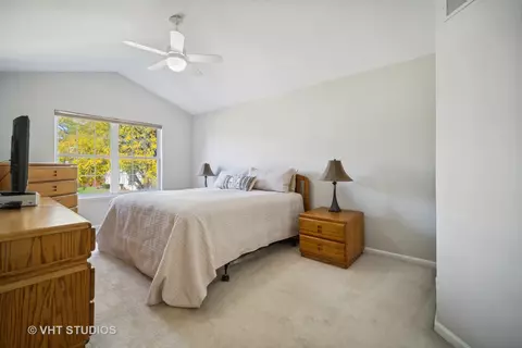 1355 Beacon Ln, Bartlett, IL 60103 photo 18