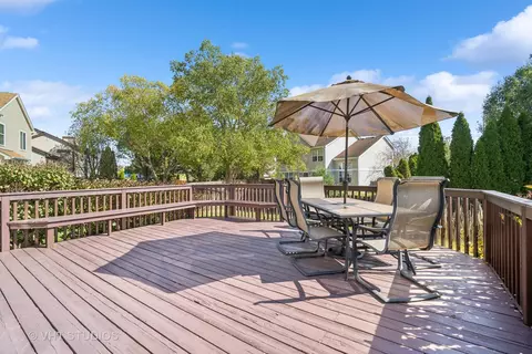 1355 Beacon Ln, Bartlett, IL 60103 photo 20