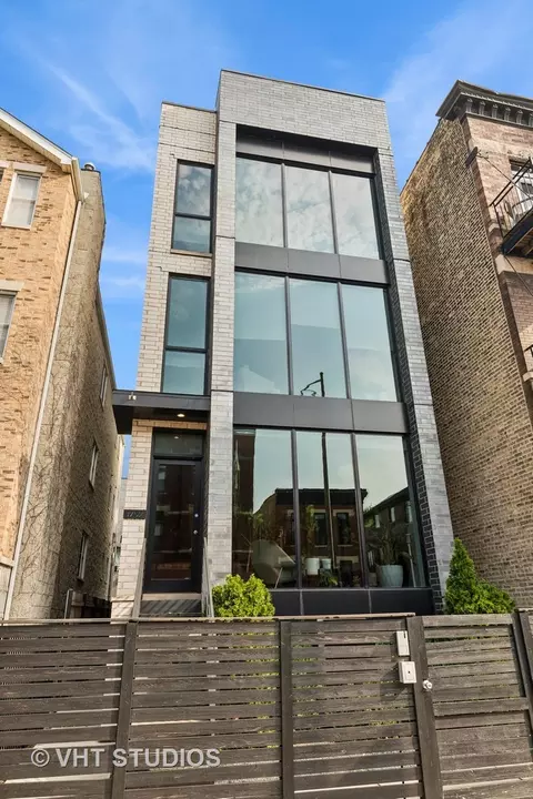 1752 W Augusta Blvd #2, Chicago, IL 60622