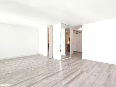 Living - 400 E Randolph St #3102, Chicago, IL 60601 photo 5 of 7