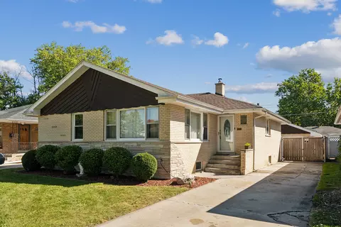 17739 Bernadine St, Lansing, IL 60438