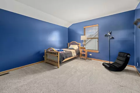 Bedroom - 33 Forestview Ln, Aurora, IL 60502 photo 3 of 4