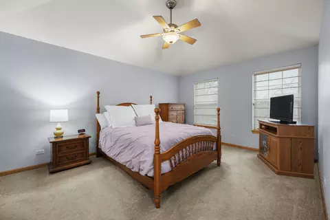 Bedroom - 33 Forestview Ln, Aurora, IL 60502 photo 1 of 4