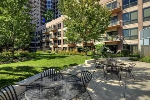 807 Davis St #2004, Evanston, IL 60201 photo 25