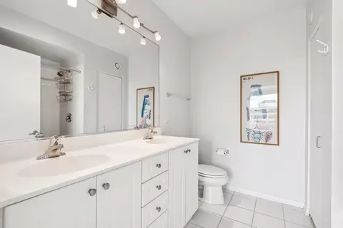 807 Davis St #2004, Evanston, IL 60201 photo 10