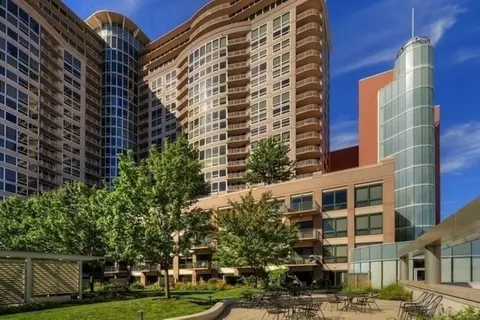807 Davis St #2004, Evanston, IL 60201 photo 24