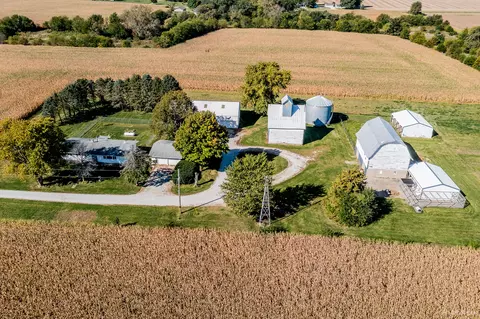 2199 N 34th Rd, Ottawa, IL 61350