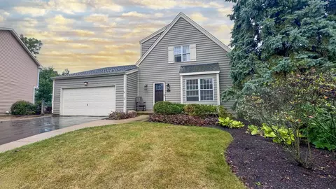 215 Seafarer Dr, Third Lake, IL 60030