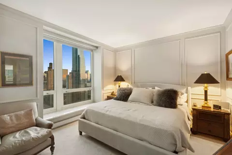 Bedroom - 57 E Delaware Pl #PH4001, Chicago, IL 60611 photo 2 of 2