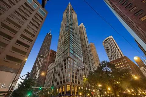 57 E Delaware Pl #PH4001, Chicago, IL 60611