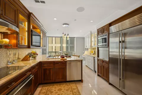 Kitchen - 57 E Delaware Pl #PH4001, Chicago, IL 60611 photo 1 of 6