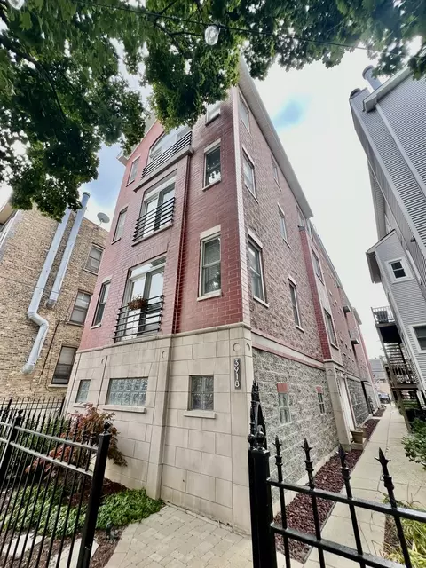 3918 N Greenview Ave #3E, Chicago, IL 60613