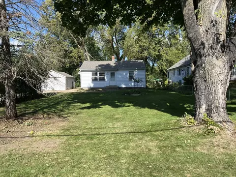 1902 Will James Rd, Rockford, IL 61109
