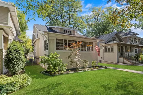 1024 Wisconsin Ave, Oak Park, IL 60304
