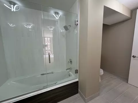 Bath - 200 E Delaware Pl #9E, Chicago, IL 60611 photo 3 of 3