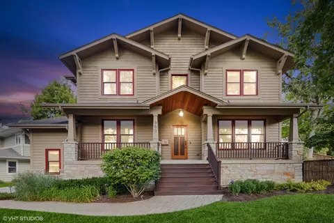 980 Oxford Rd, Glen Ellyn, IL 60137