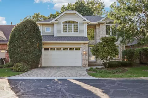 6334 Breton Lakes Dr, Willowbrook, IL 60527