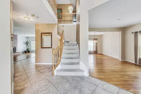 238 Butler Dr, Bartlett, IL 60103 photo 6