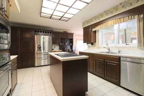 Kitchen - 6 Old Orchard Dr, Kankakee, IL 60901 photo 1 of 3