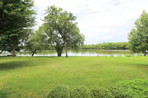Exterior - 6 Old Orchard Dr, Kankakee, IL 60901 photo 5 of 8