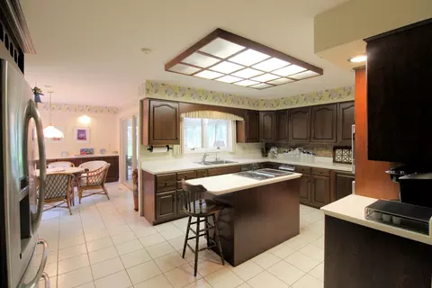 Kitchen - 6 Old Orchard Dr, Kankakee, IL 60901 photo 3 of 3