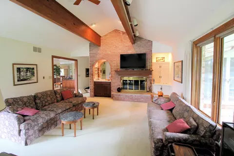 Living - 6 Old Orchard Dr, Kankakee, IL 60901 photo 4 of 4