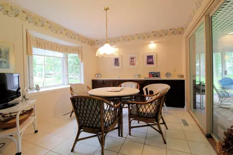 Dining - 6 Old Orchard Dr, Kankakee, IL 60901 photo 3 of 4
