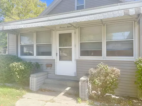 Exterior - 1315 Pulaski St, Peru, IL 61354 photo 4 of 4