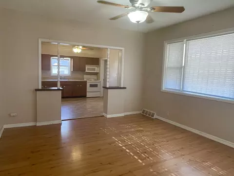 Living - 1315 Pulaski St, Peru, IL 61354 photo 2 of 2