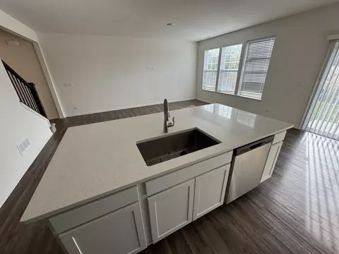 1205 Draper Rd, Mchenry, IL 60050 photo 4