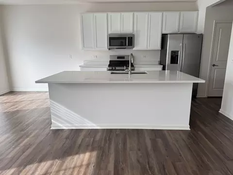 1205 Draper Rd, Mchenry, IL 60050 photo 3