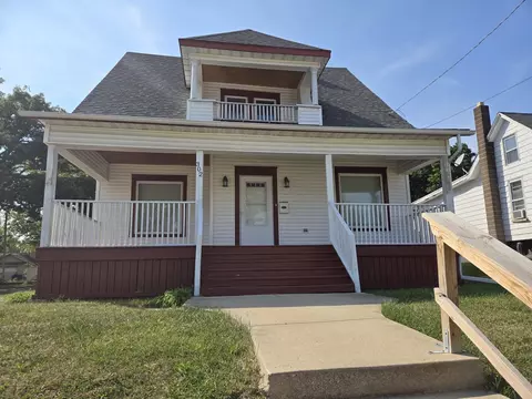 302 Forest Ave, Rockford, IL 61101