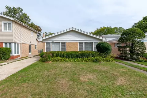 8605 Crawford Ave, Skokie, IL 60076