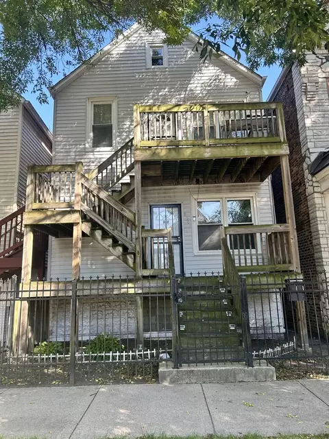8309 S Brandon Ave, Chicago, IL 60617