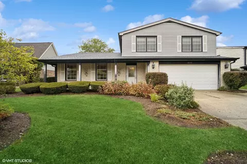 4026 Chester Dr, Glenview, IL 60026